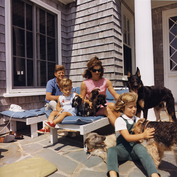A Kennedy család kutyáikkal