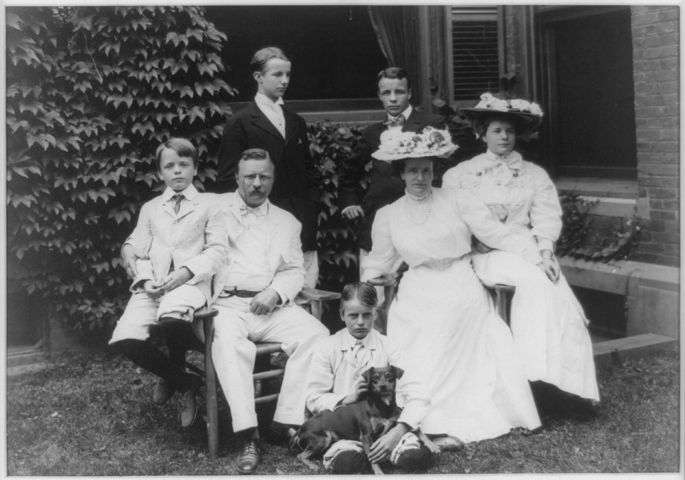 A Roosevelt család Skip-pel