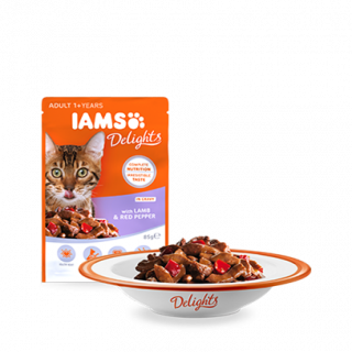 IAMS Delights macskaeledel báránnyal és piros paprikával, szószban